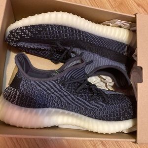 YEEZY BOOST 350 V2 'CARBON'
